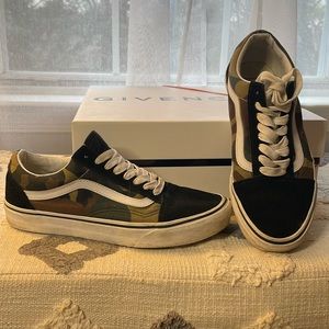 VANS 🛹 Old Skool Camo shoes (SZ 9.5 Women/8 Men)
